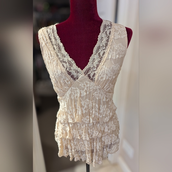 Boston Proper Lace Top - Picture 1 of 3